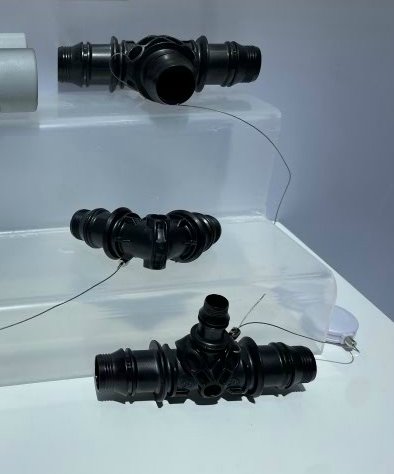 pipe connector black